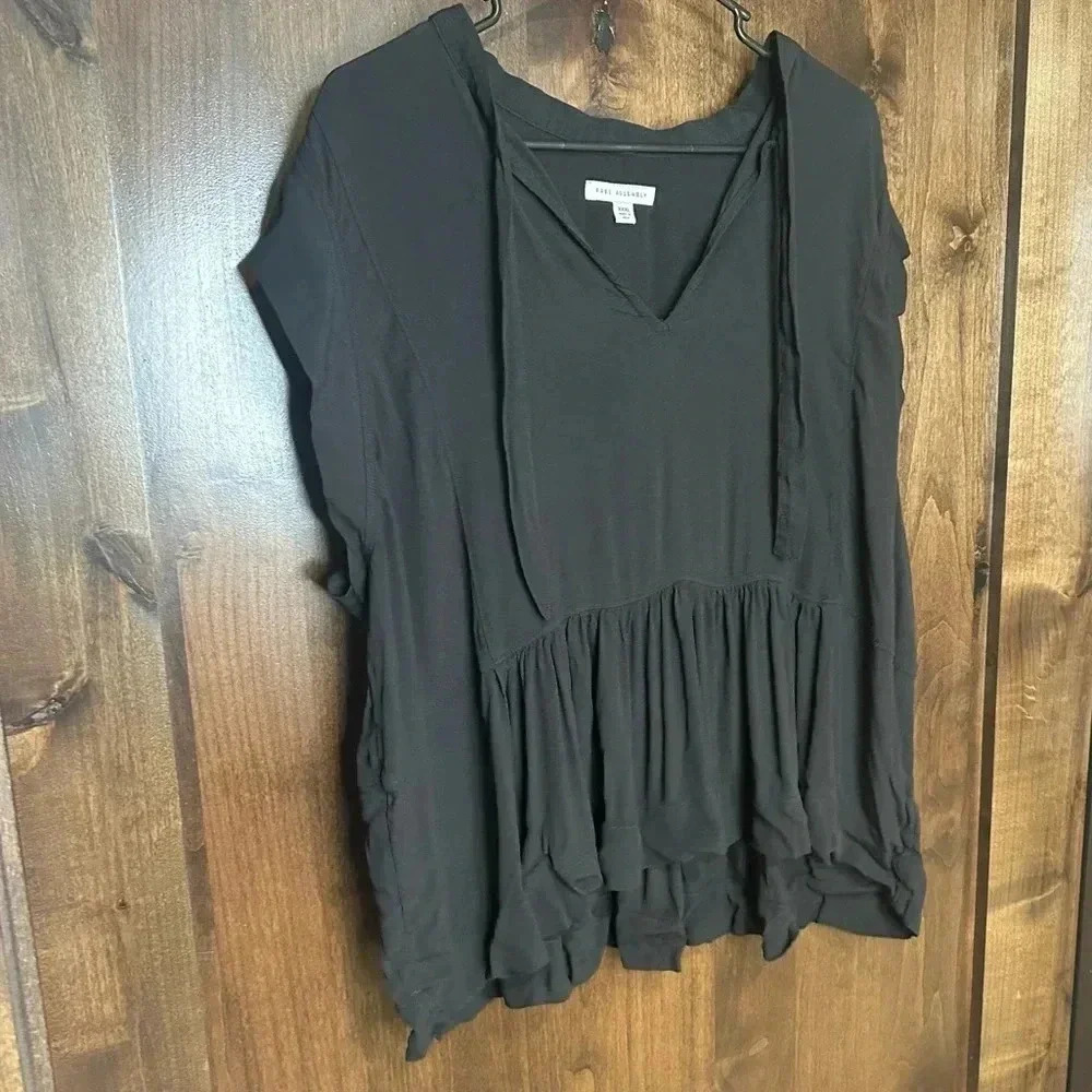 Free Assembly women’s Size XXXL 3X 100% viscose blouse v neck top black flowy - Picture 3 of 6